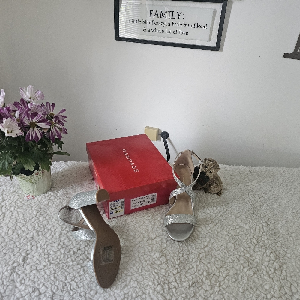 High heels - Picture 4 of 5